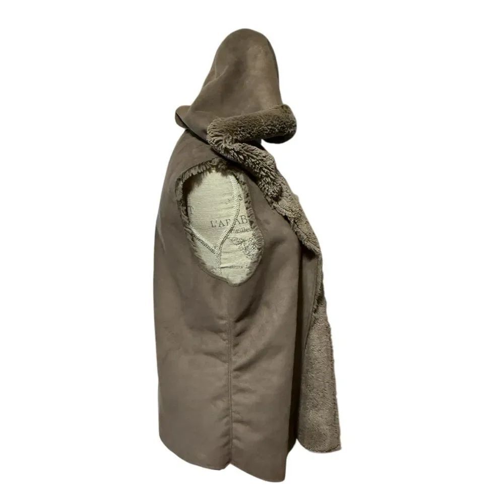 Dylan Faux Fur Sleeveless Reversible Women's Hooded Vest Taupe Brown XL - Picture 5 of 15